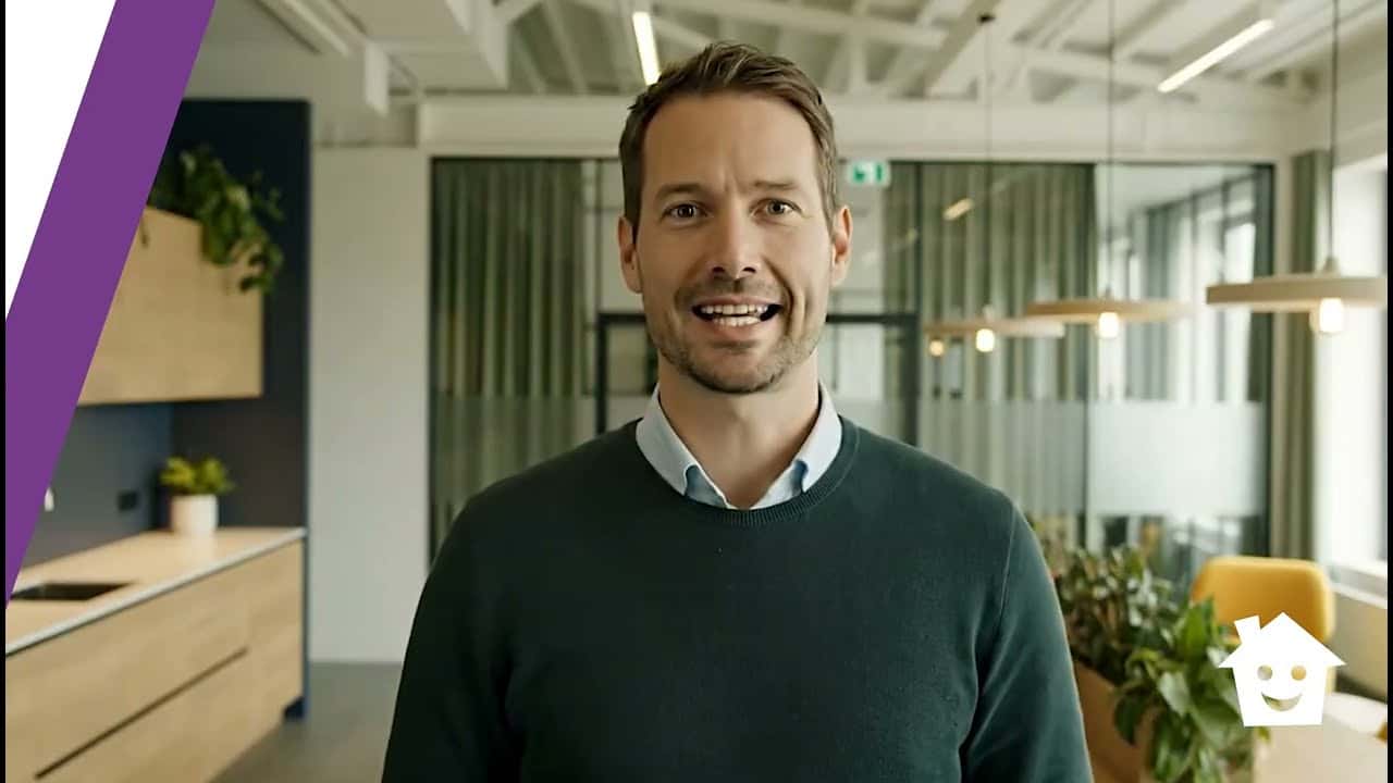 Vastgoedtransacties op laptop